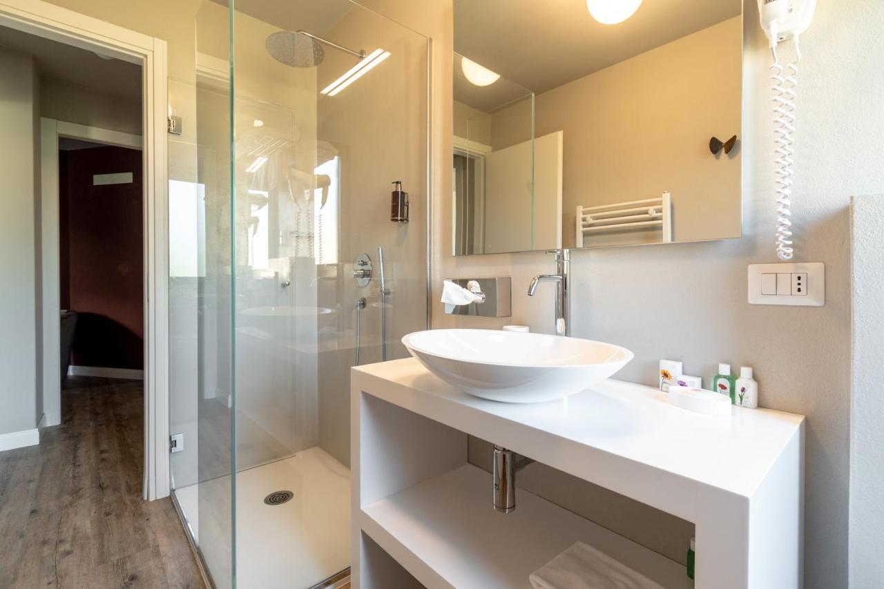 Residenza Ortensia Luino Esterno foto